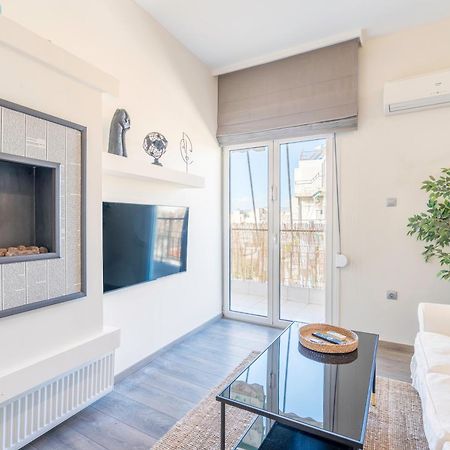City Oasis: Newly Renovated 2Br Apt In City Center เอเธนส์ ภายนอก รูปภาพ