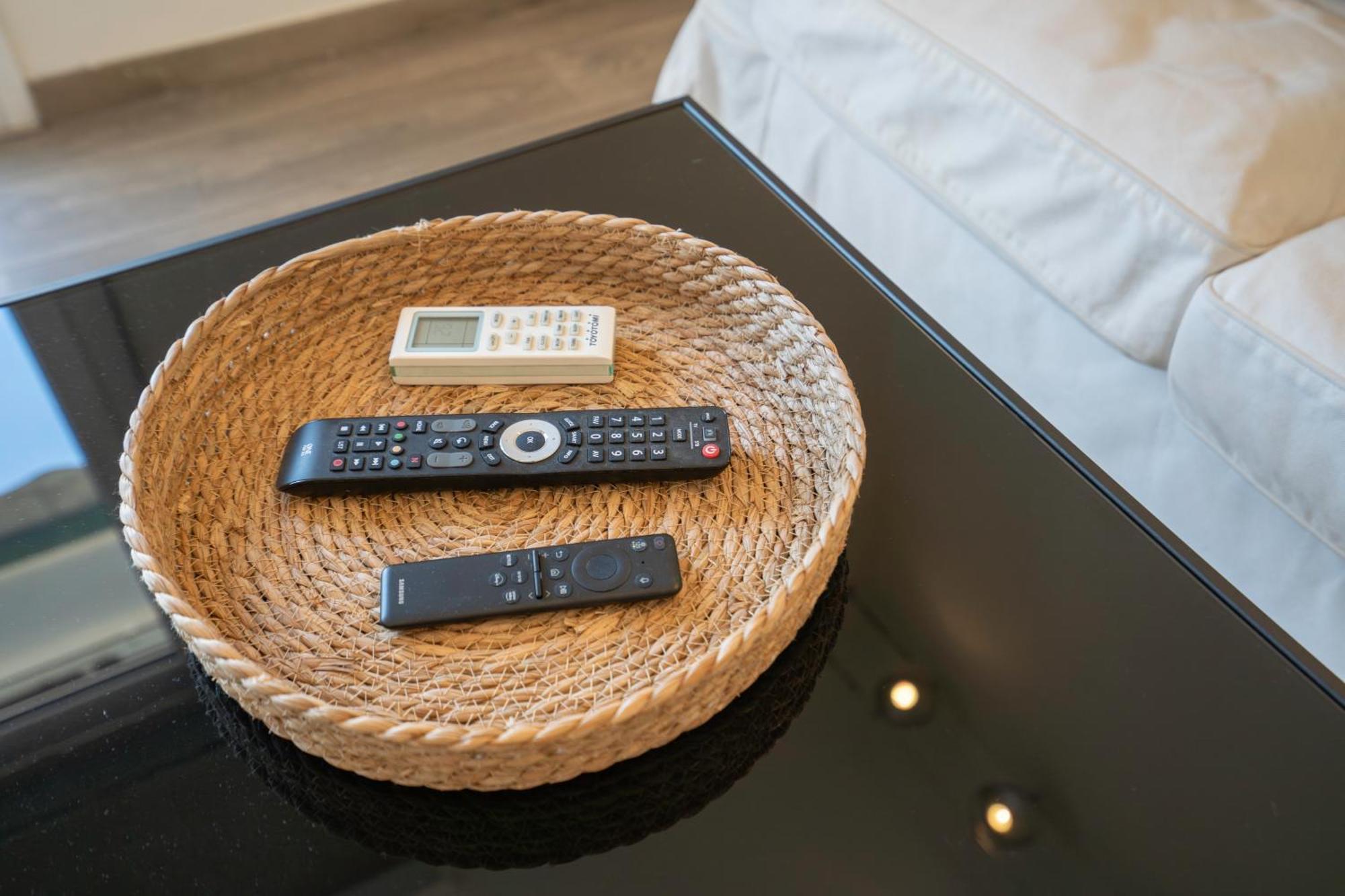 City Oasis: Newly Renovated 2Br Apt In City Center เอเธนส์ ภายนอก รูปภาพ