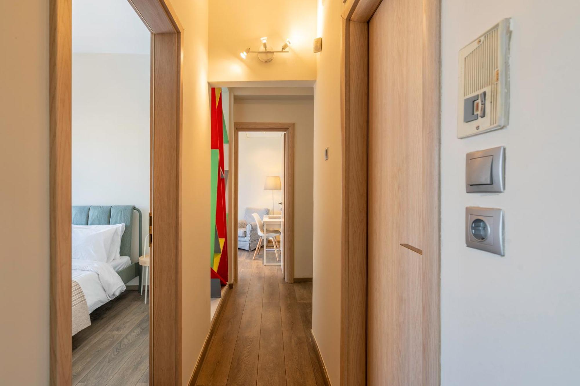 City Oasis: Newly Renovated 2Br Apt In City Center เอเธนส์ ภายนอก รูปภาพ