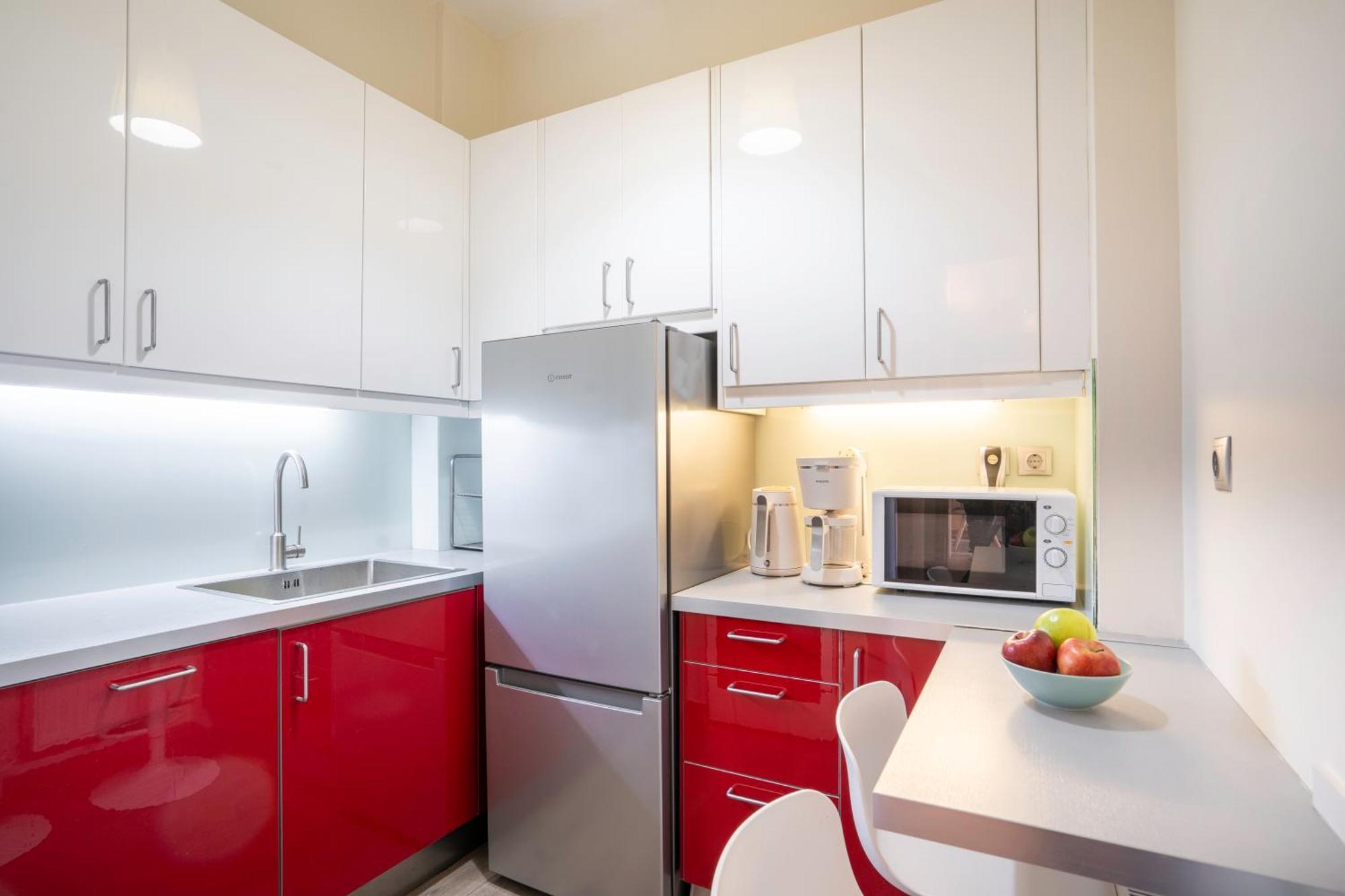 City Oasis: Newly Renovated 2Br Apt In City Center เอเธนส์ ภายนอก รูปภาพ